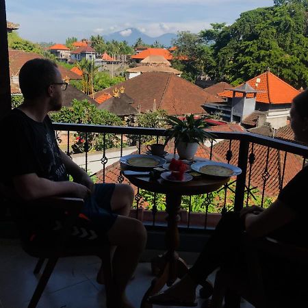 Kampung Sari Homestay Ubud  Exterior photo